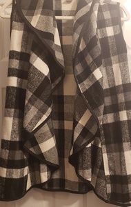 Black and White Plaid vest with pockets